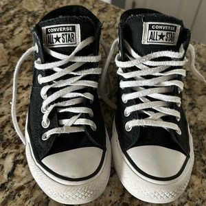 Black Converse size 7